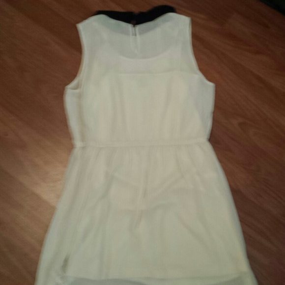 Cream & Black Collar Dress - Picture 2 of 2